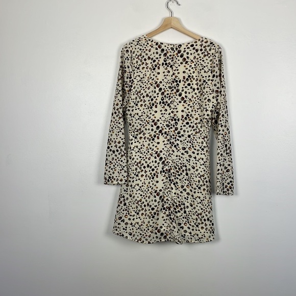 J.O.A. long sleeve plunged neckline Knot Front Leopard Print Mini Dress Size L - Picture 6 of 9